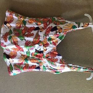 Tanking bathing suit top